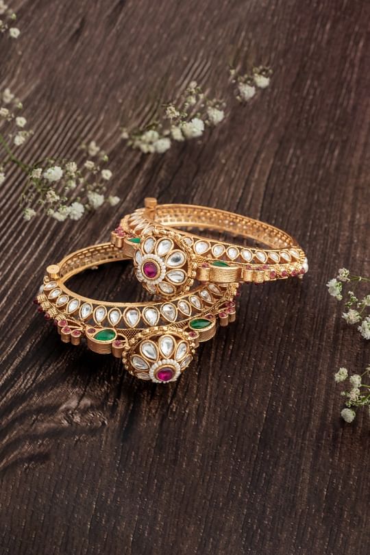 VIVINIA by Vidhi Mehra