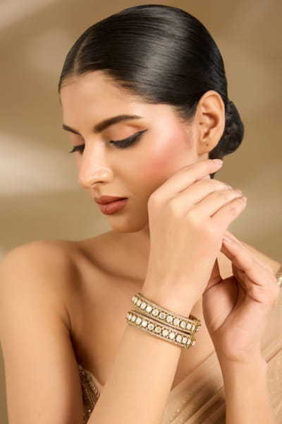 VIVINIA by Vidhi Mehra White kundan polki embellished bangles VIVJAN26D137066