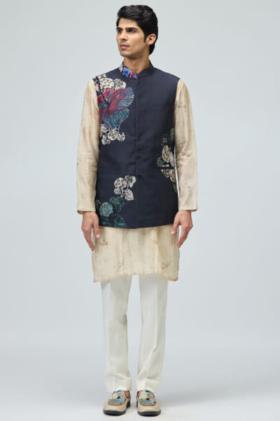 Navy blue embroidered bandi set