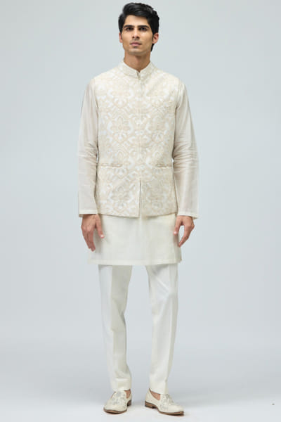 Ivory embroidered bandi