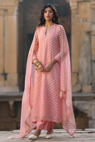 Pink aari dori and pearl embroidery kurta set