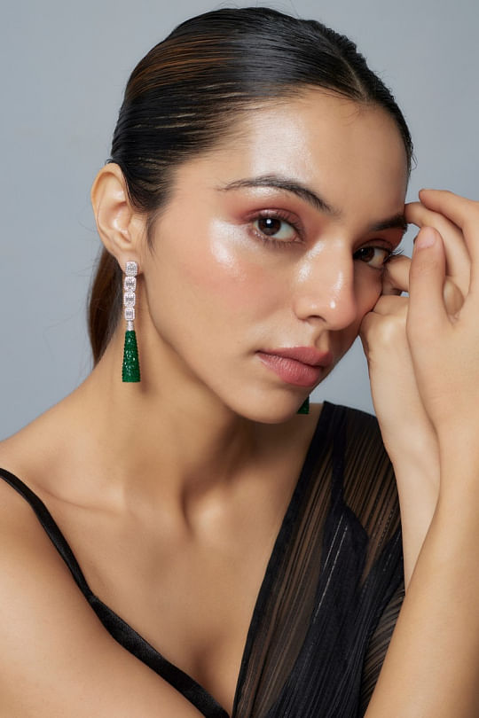 VIVINIA by Vidhi Mehra