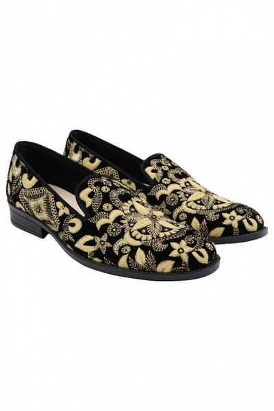 Black zari embroidered loafers