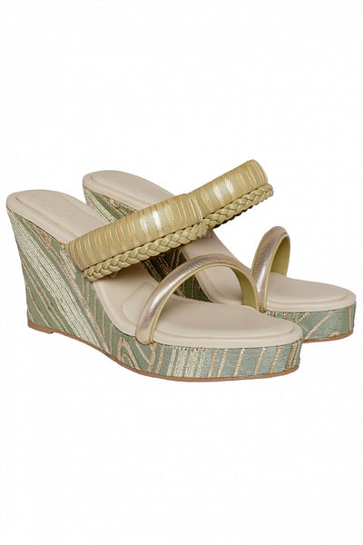 Leather pleated sandals
