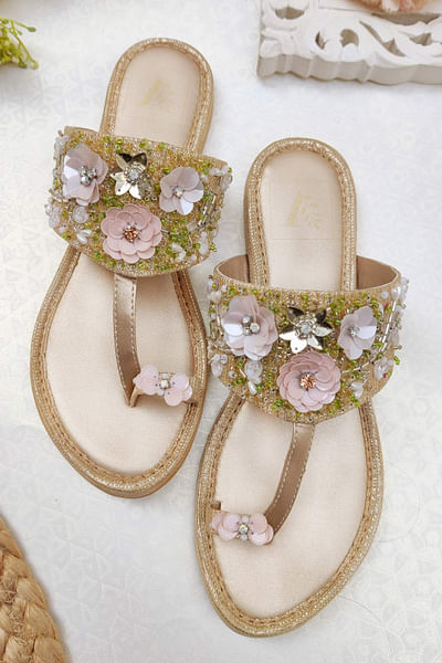 Gold floral applique kolhapuris