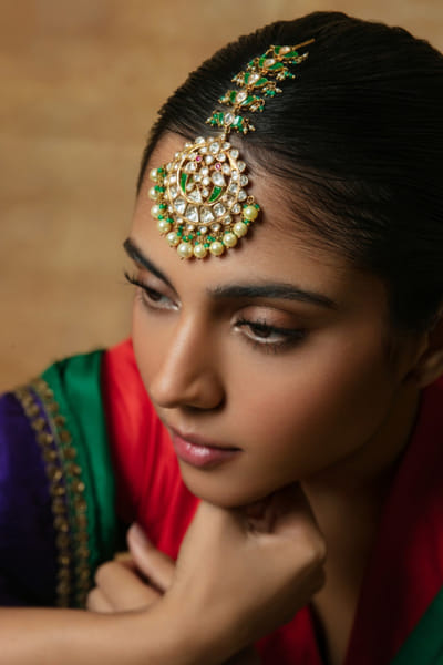 White moissanite pearl maangtikka