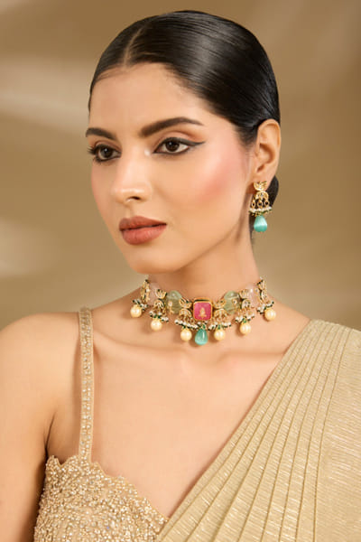 Multicoloured stone embellished choker set