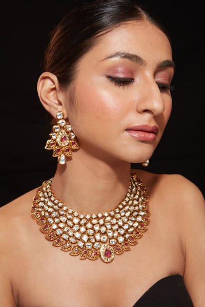 Multicoloured gold finish kundan necklace set