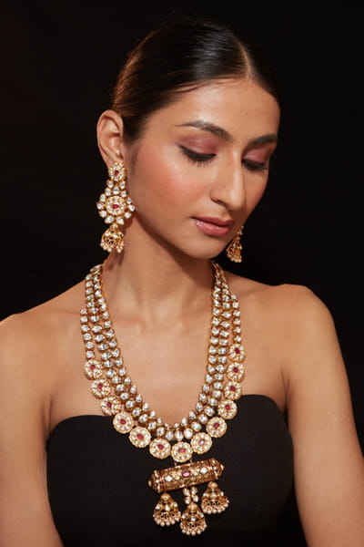 VIVINIA by Vidhi Mehra Gold plated red stone encrusted necklace set VIVJAN26D337184