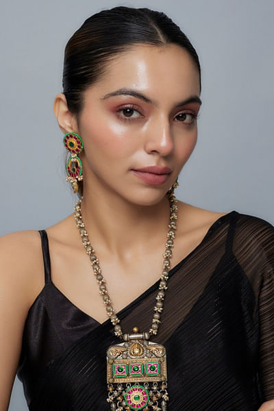 Silver kundan necklace set