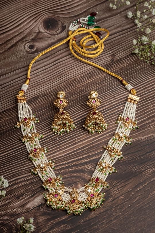 VIVINIA by Vidhi Mehra