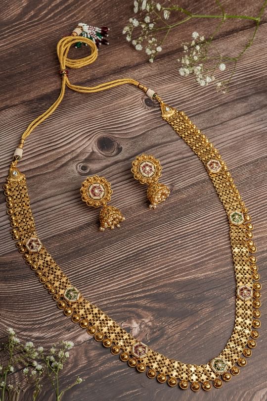 VIVINIA by Vidhi Mehra