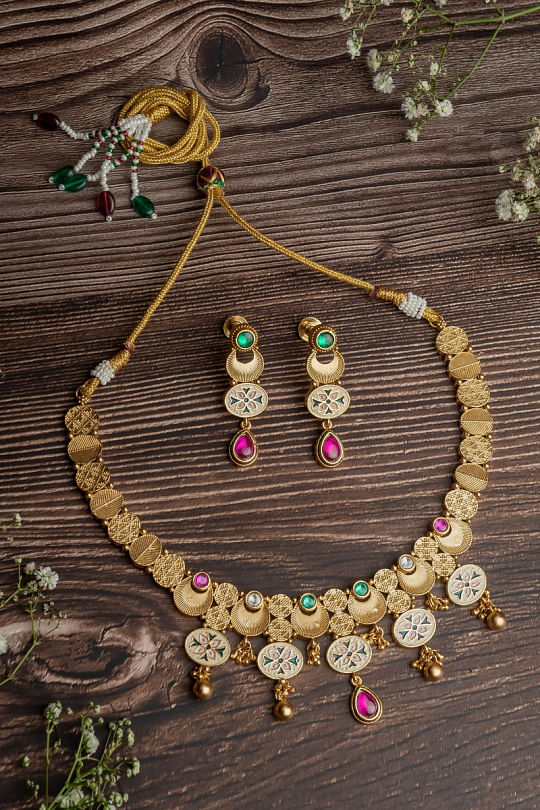 VIVINIA by Vidhi Mehra