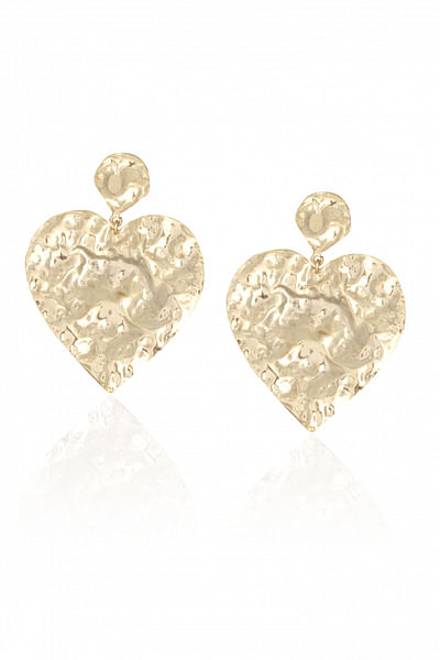 Beaten heart-shaped earrings