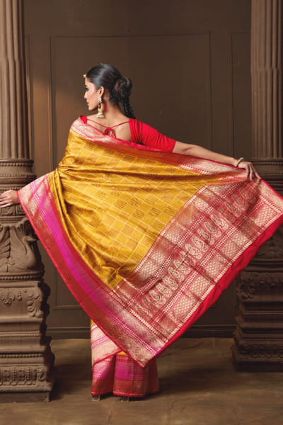 Vishwa by Pinki Sinha Yellow handwoven banarasi silk sari VISNOV25D138968