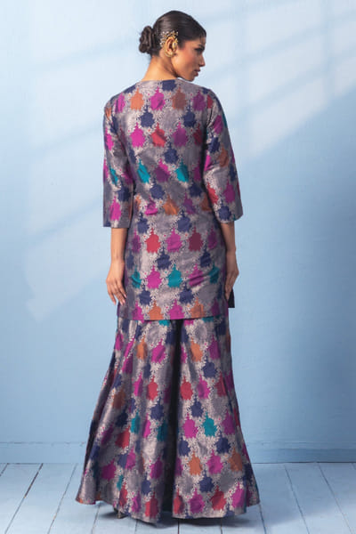 Vishwa by Pinki Sinha Multicolour banarasi sharara set VISNOV25D137980