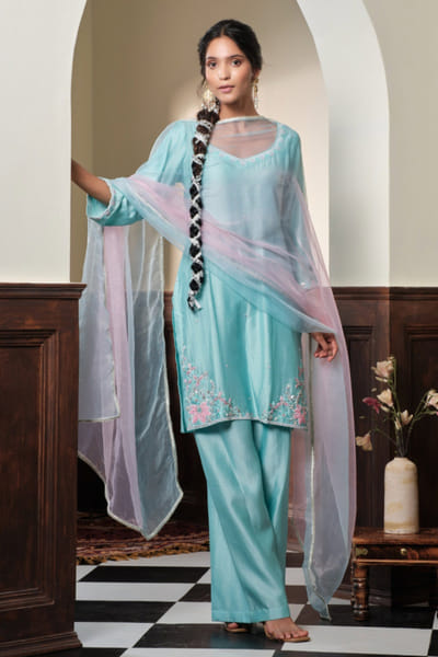 Muditaa By Urmila Pastel blue floral embroidered kurta set MUDAUG25D134134