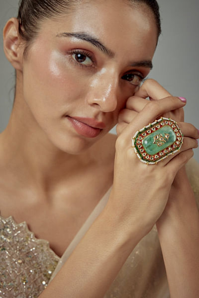 Gold and green polki kundan ring