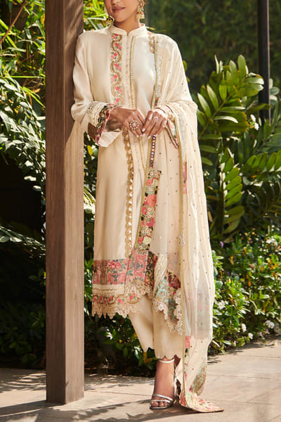Ivory embroidered kurta set