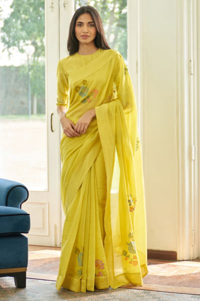 Daffodil floral appliqué embroidered sari set