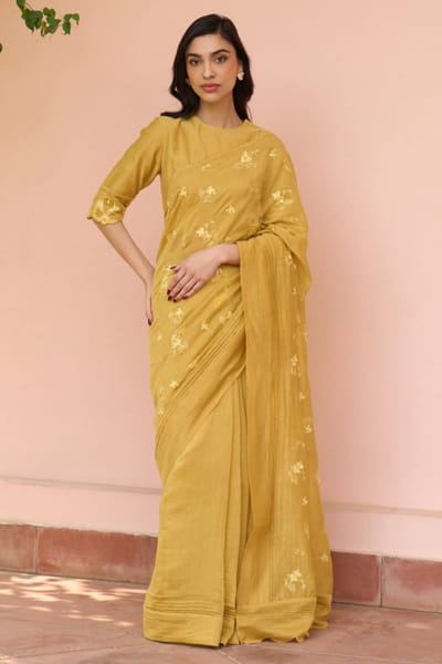 Rue thread embroidered sari set