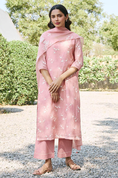 Tulip floral thread embroidered kurta set