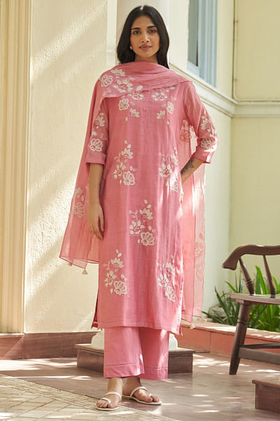Pink floral applique embroidered kurta set