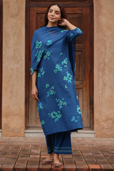 Blue applique kurta set
