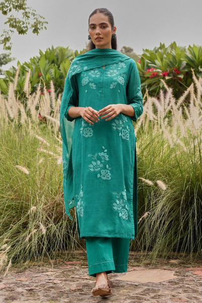 Teal floral thread-applique kurta set