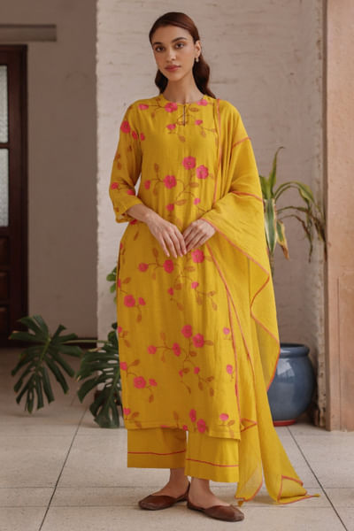 Canary floral appliqued kurta set