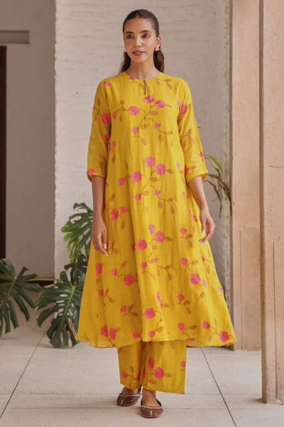 Canary floral thread and applique kurta set