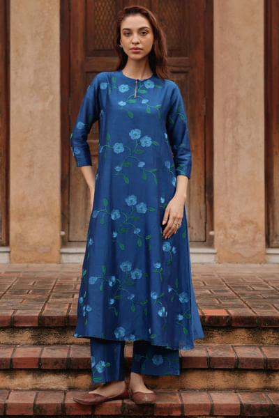 Blue floral embroidered kurta set