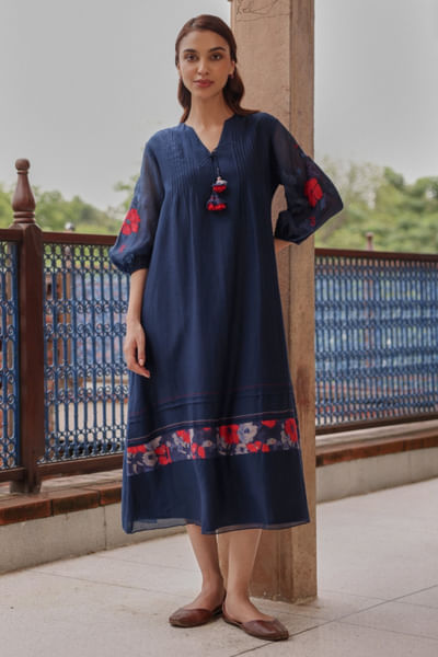 Indigo floral print-applique pintuck dress