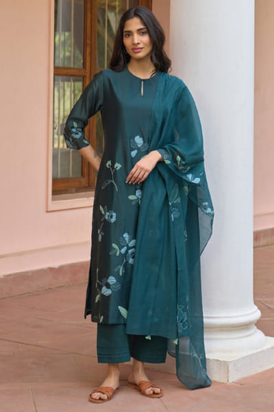 Jade floral appliqué embroidered kurta set