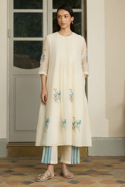 Vaayu Ivory pintuck detailed co-ord set VAAYAPR26D143011