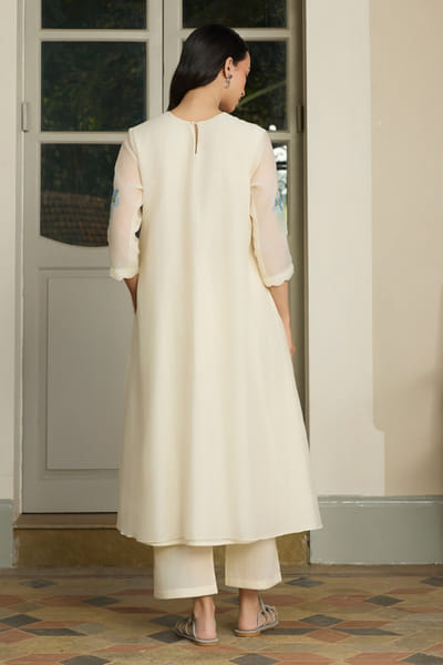 Vaayu Ivory pintuck detailed co-ord set VAAYAPR26D143011