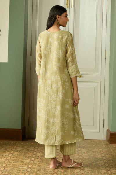 Vaayu Green thread embroidered printed co-ord set VAAYAPR26D143018