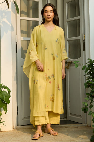Vaayu Lemon yellow thread embroidered kurta set VAAYAPR26D143023
