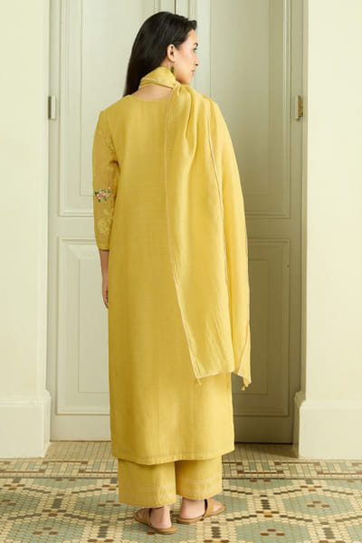 Vaayu Lemon thread embroidered kurta set VAAYJUN26D248072