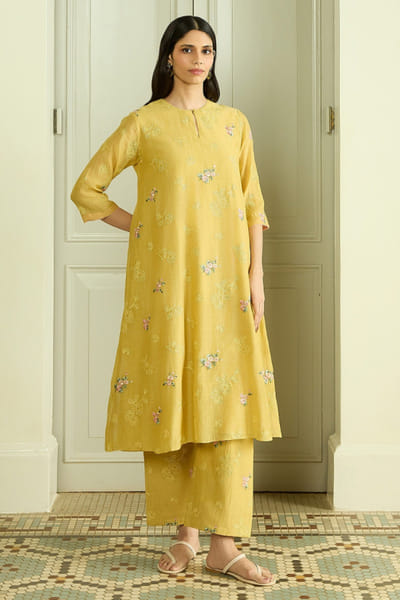 Vaayu Lemon thread-embroidered kurta set VAAYJUN26D248073