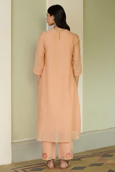 Vaayu Peach floral-applique kurta set VAAYJUN26D248077