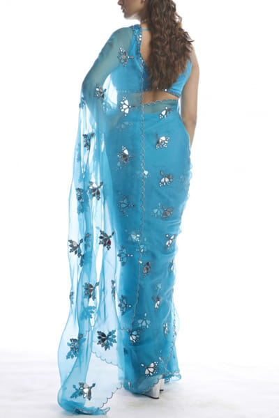 Vvani by Vani Vats Turquoise embellished sari set VVACHAMAK2120