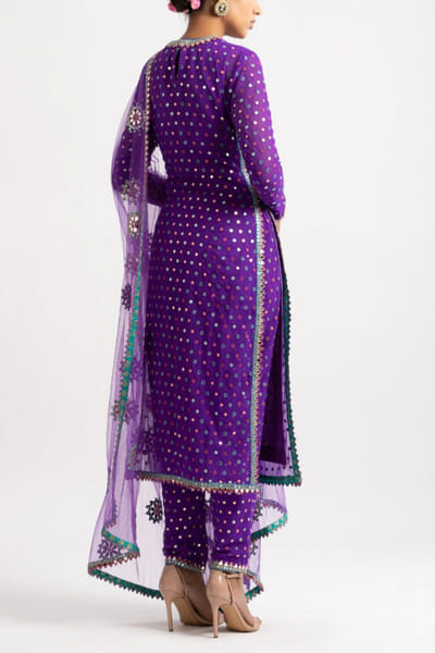 Vvani by Vani Vats Purple embroidered kurta set VVARANGSS2203