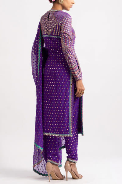 Vvani by Vani Vats Purple embellished kurta set VVARANGSS2222
