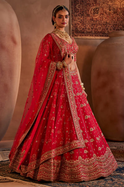 Manvi Kapoor Red zardozi lehenga set MANVAUG26D152759
