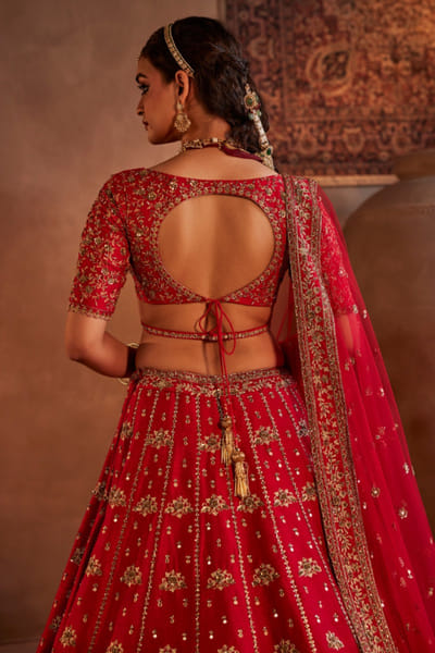 Manvi Kapoor Red zardozi lehenga set MANVAUG26D152759