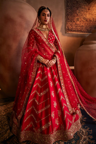 Manvi Kapoor Red zardozi embroidery lehenga set MANVAUG26D152760
