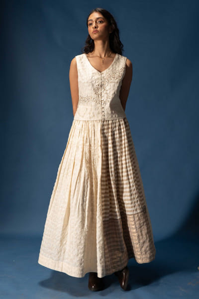 Subtle Shuttle Studio Ivory checks printed handwoven skirt SUBTJUN26D146447