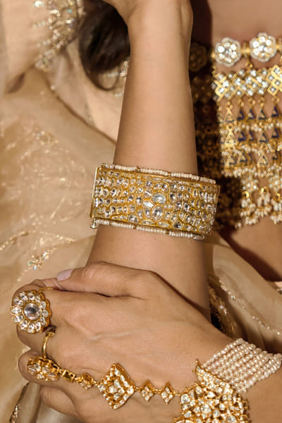 Preeti Mohan Gold kundan embellished bangles PREEJUL26D248511