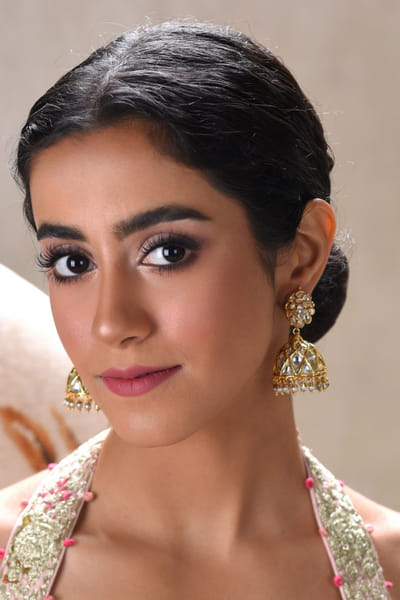Preeti Mohan White kundan and pearl jhumkas PREMAR25D120950